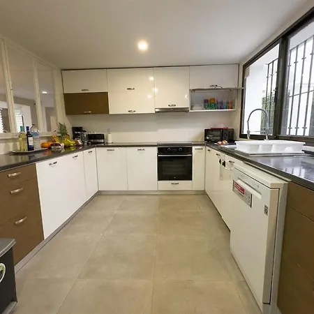 Casa Yuca 5 Bedroom Pool Вилла Марбелья