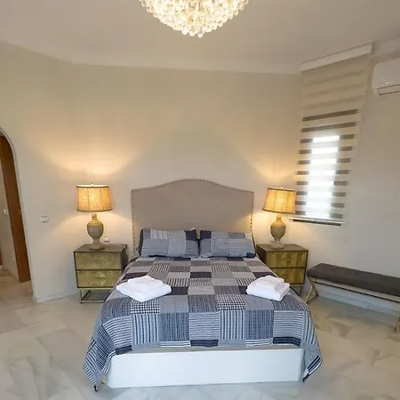 Casa Yuca 5 Bedroom Pool * Марбелья