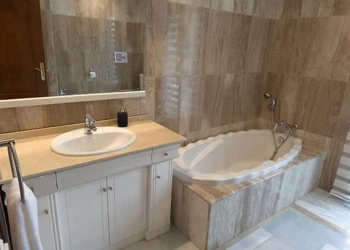 Casa Yuca 5 Bedroom Pool Marbella